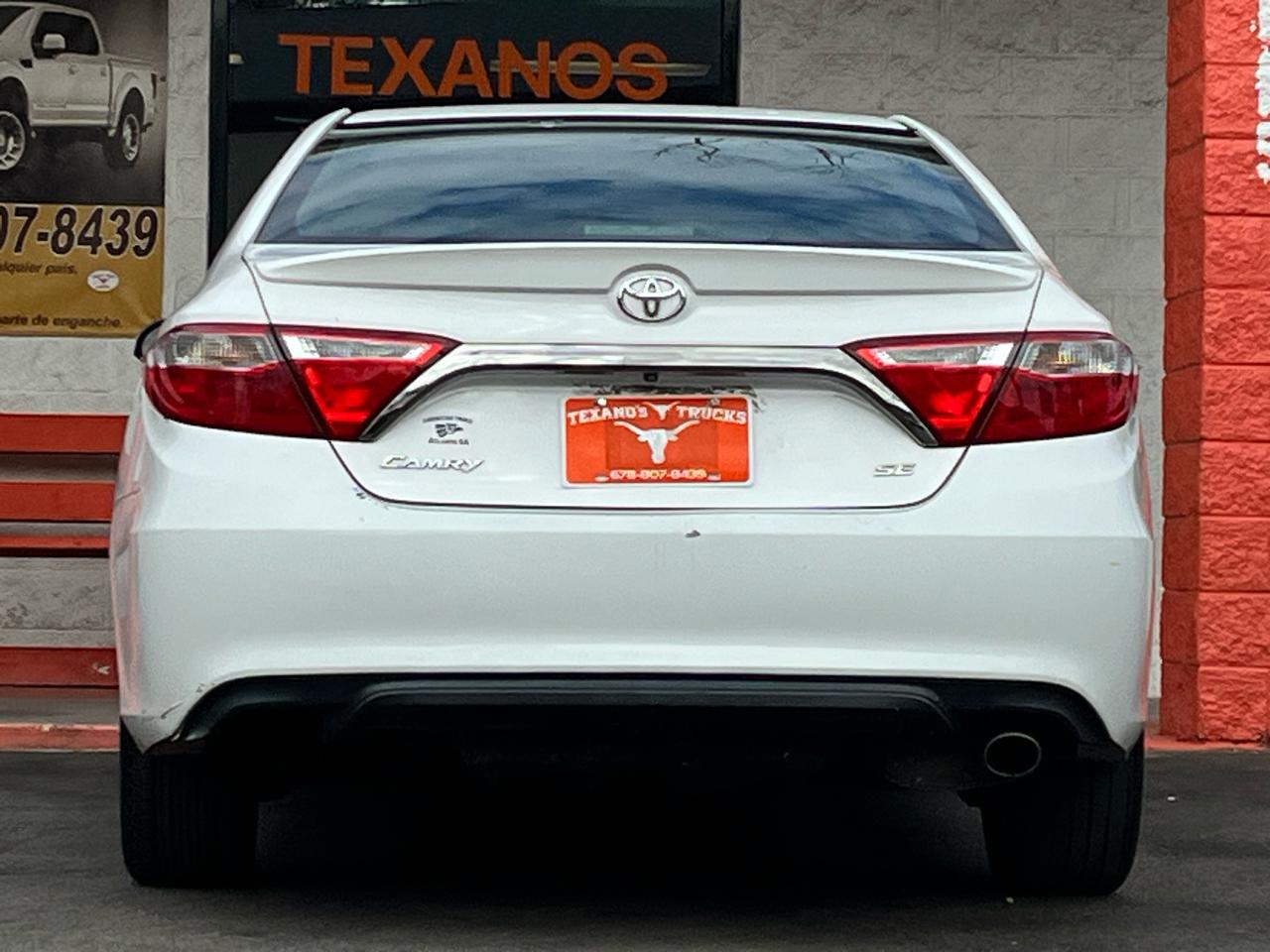 Toyota Camry XLE Auto (Natl) 2017