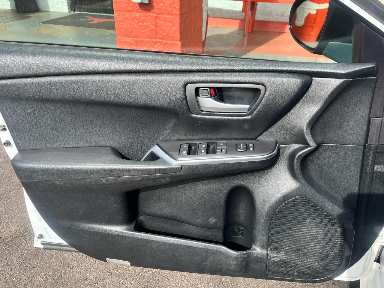 Toyota Camry XLE Auto (Natl) 2017