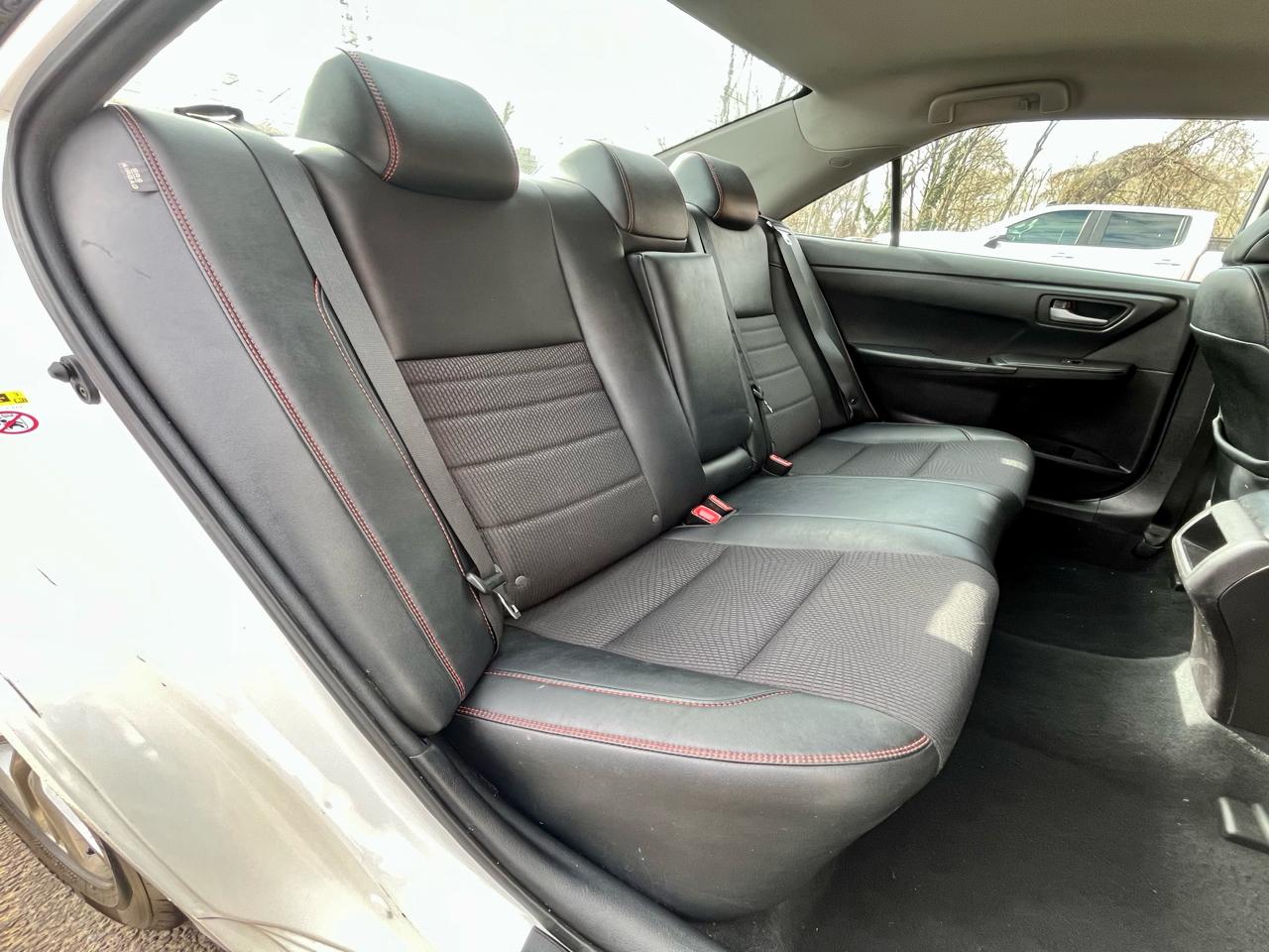 Toyota Camry XLE Auto (Natl) 2017