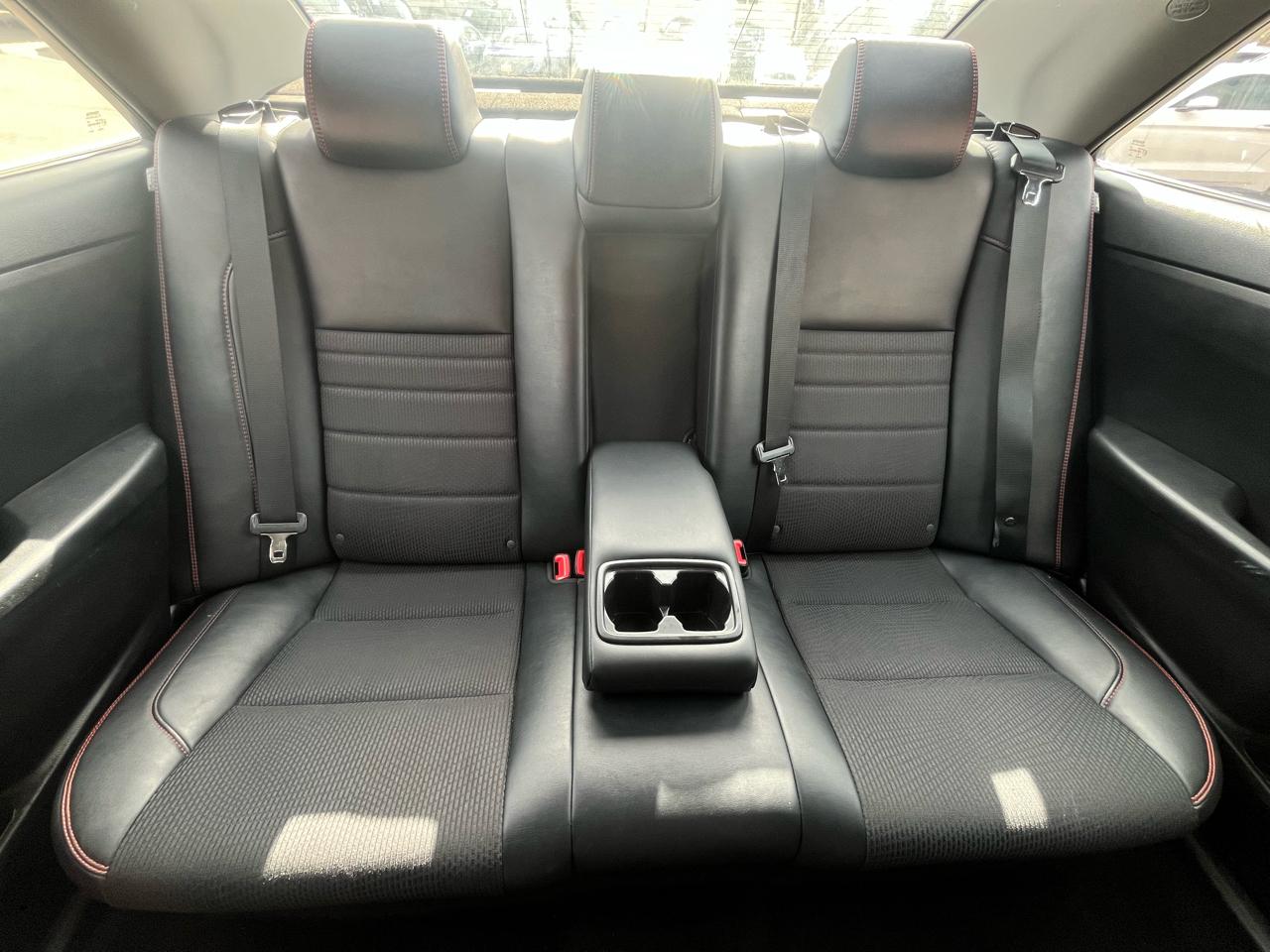 Toyota Camry XLE Auto (Natl) 2017