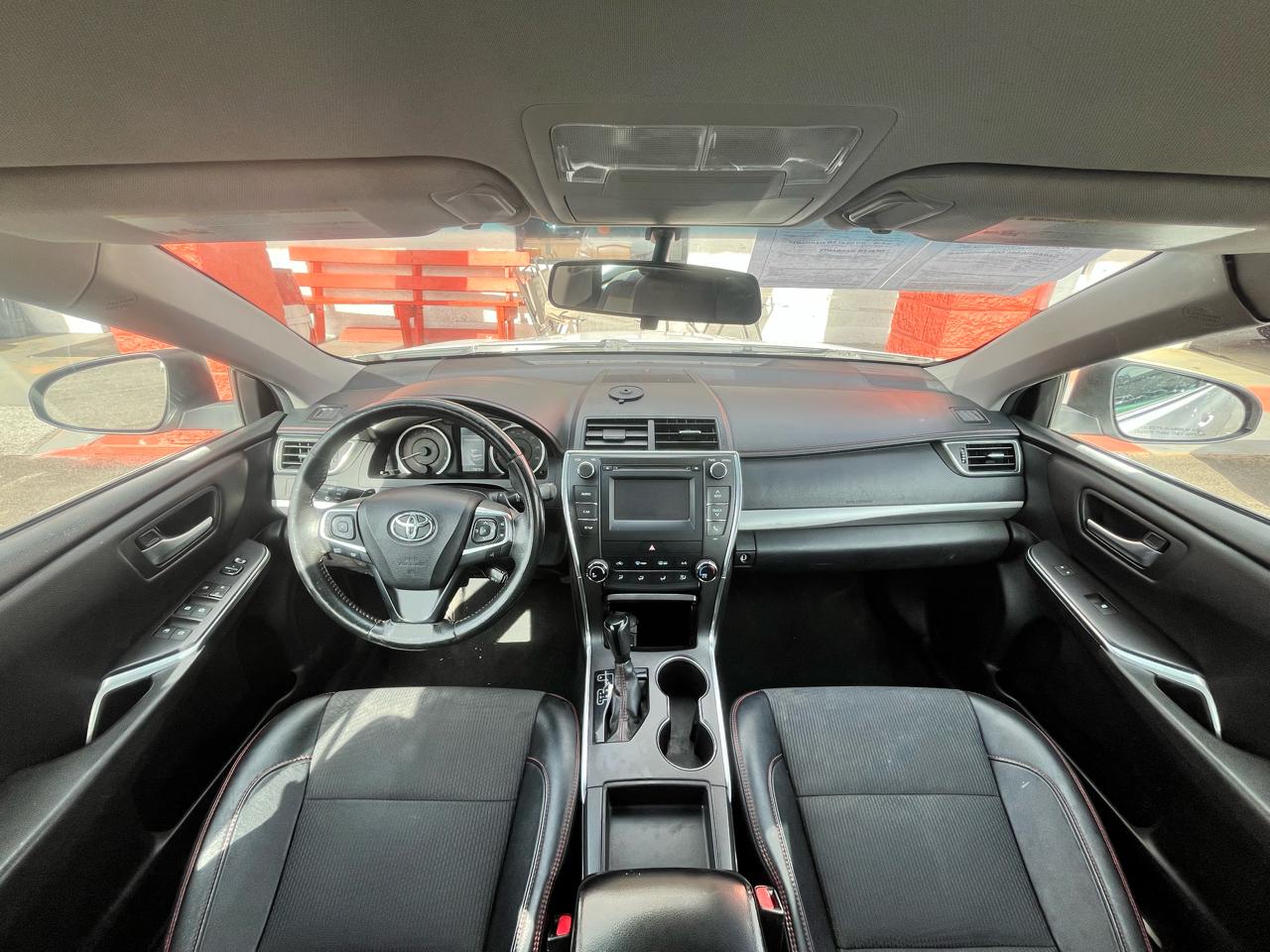 Toyota Camry XLE Auto (Natl) 2017