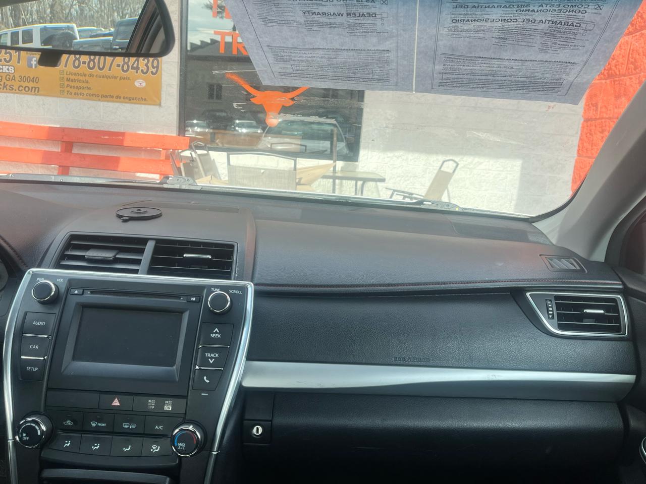 Toyota Camry XLE Auto (Natl) 2017