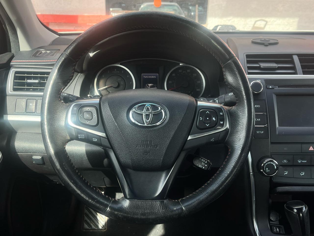 Toyota Camry XLE Auto (Natl) 2017