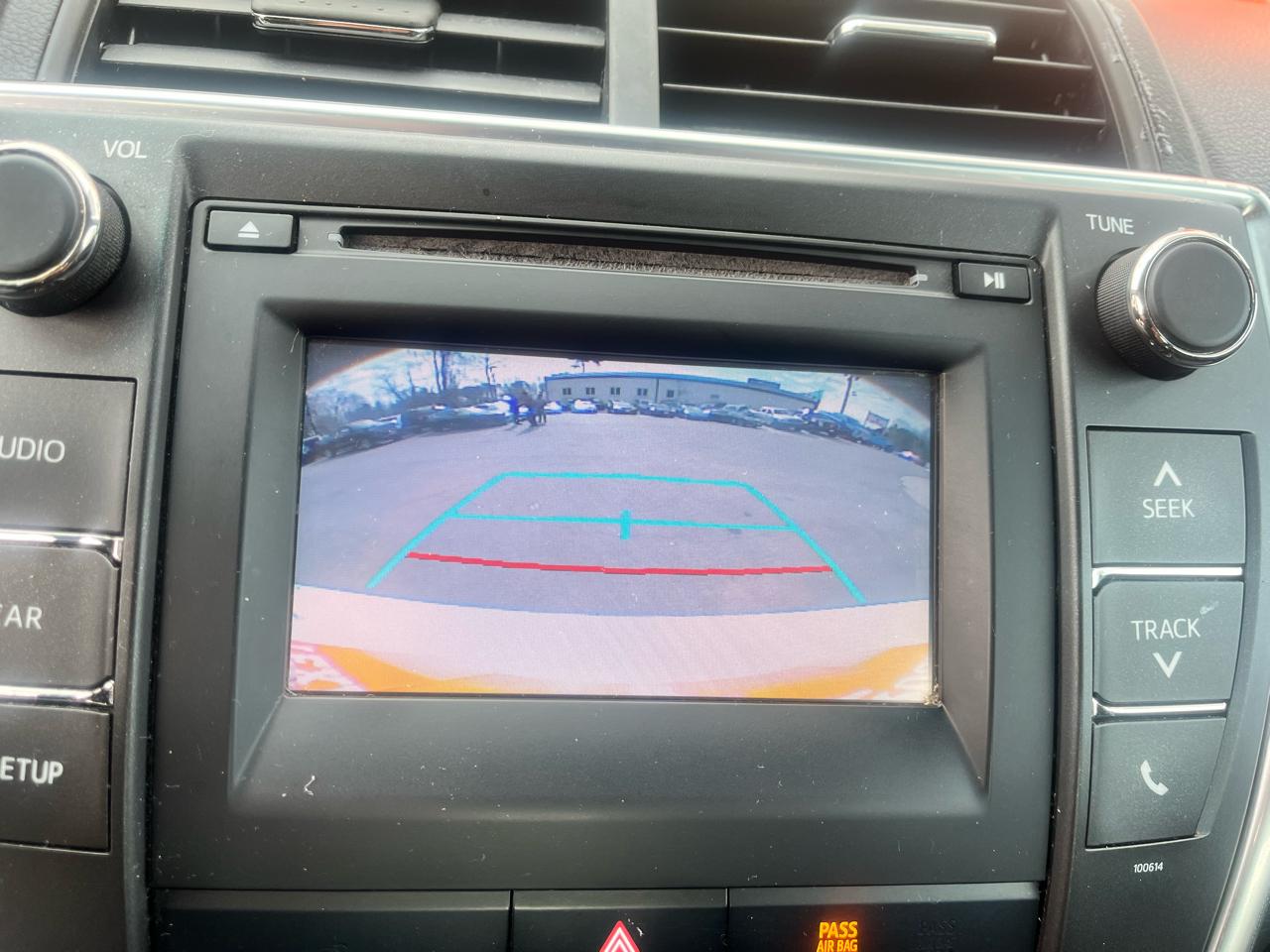 Toyota Camry XLE Auto (Natl) 2017