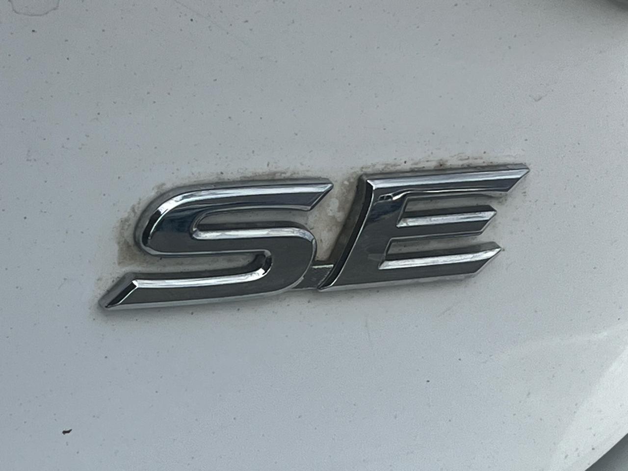 Toyota Camry XLE Auto (Natl) 2017