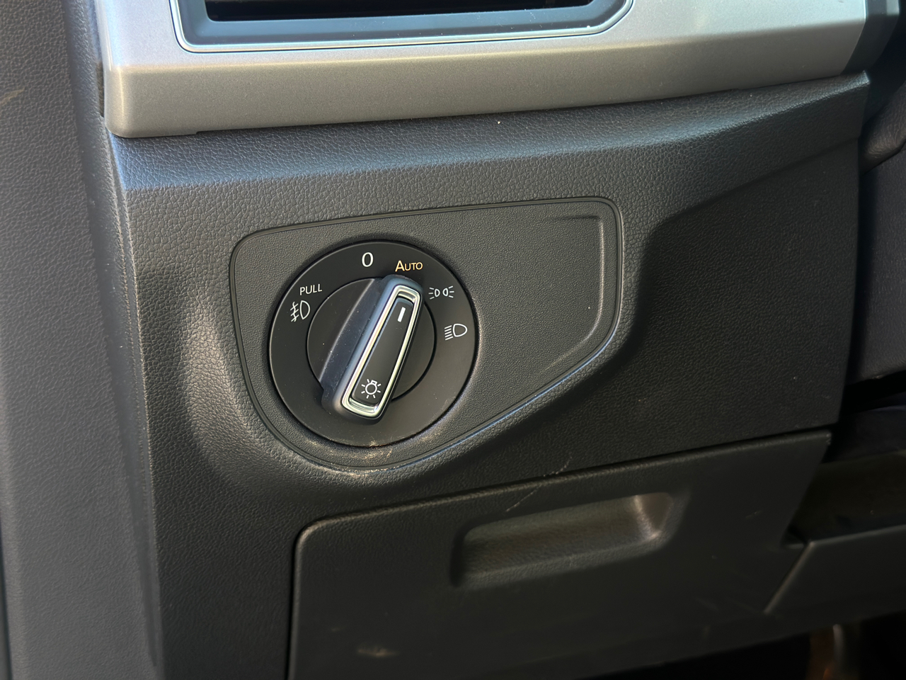 Volkswagen Atlas 3.6L V6 SE w/Technology 4MOTION 2019