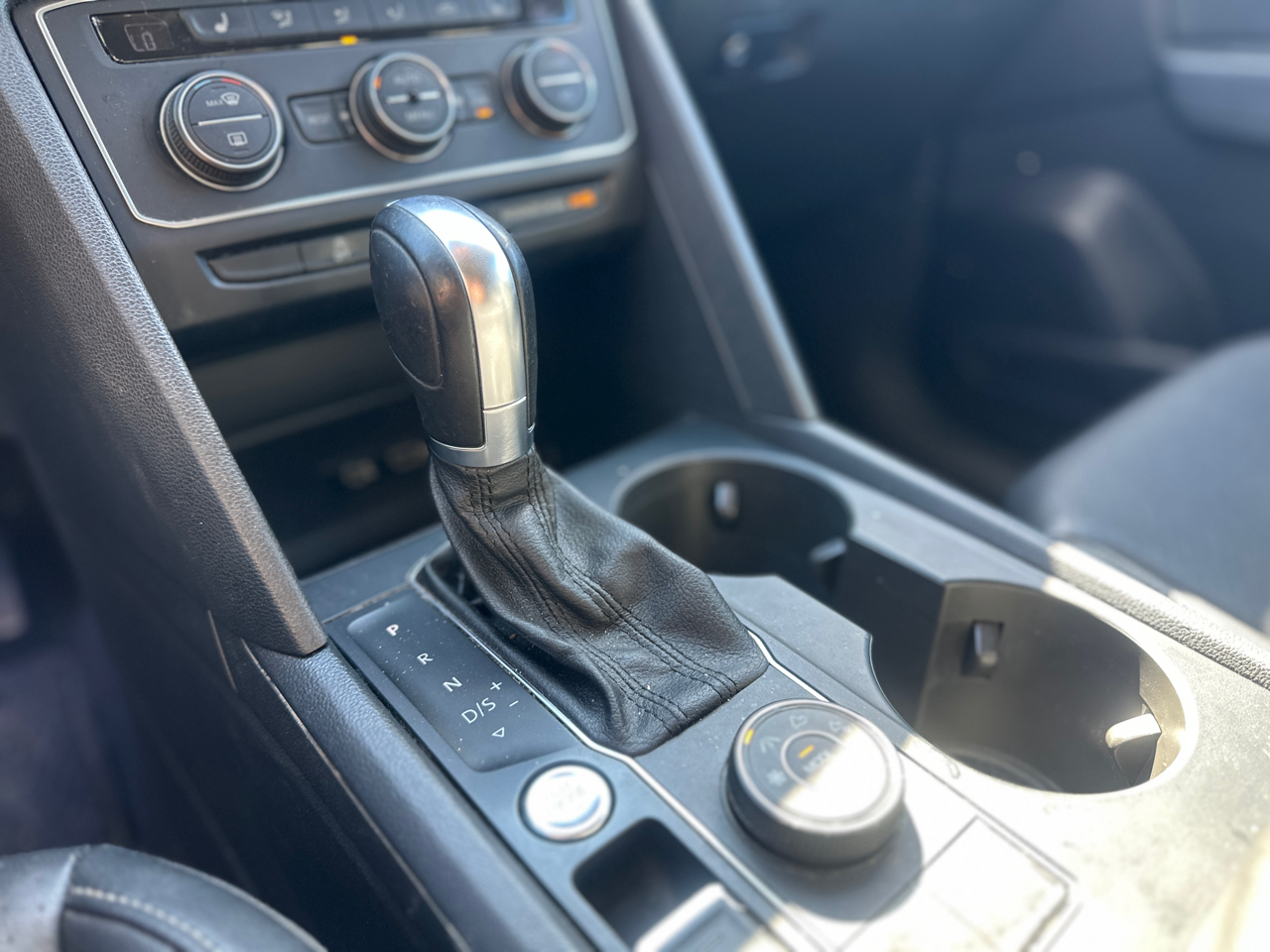 Volkswagen Atlas 3.6L V6 SE w/Technology 4MOTION 2019