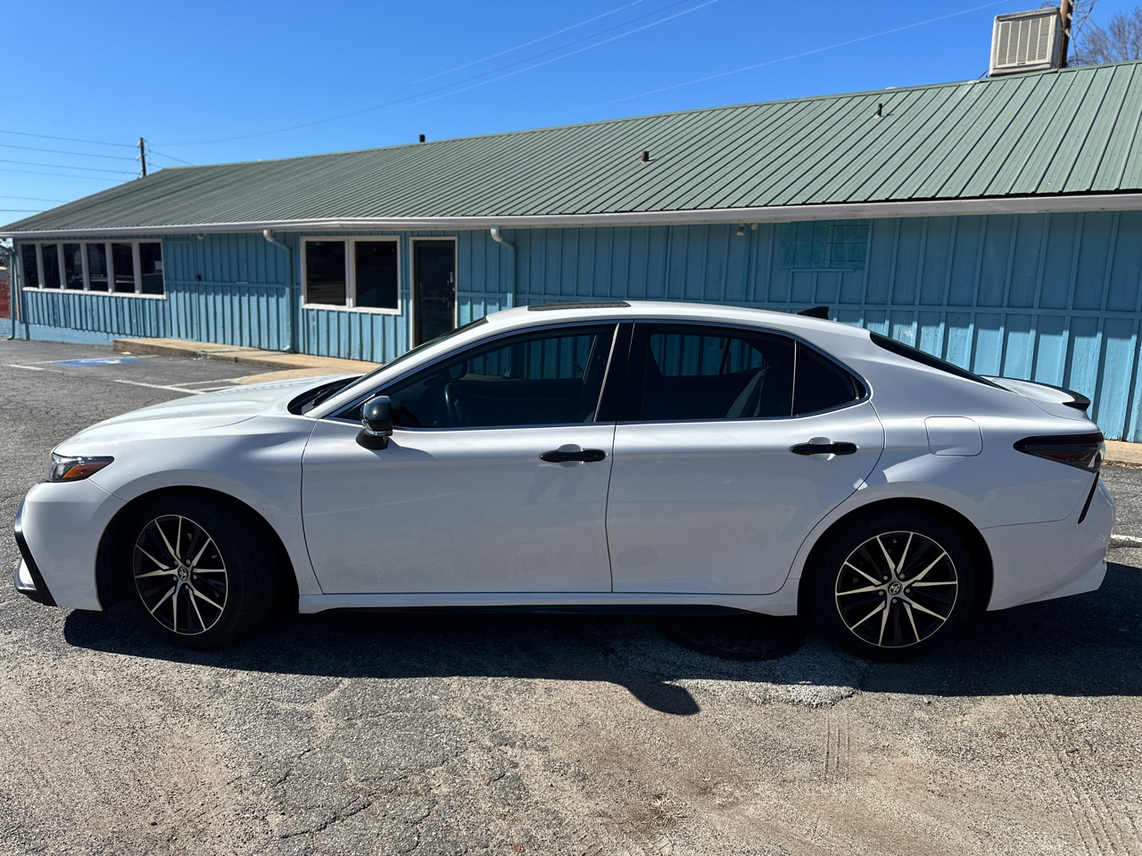 Toyota Camry SE Nightshade Edition 2022