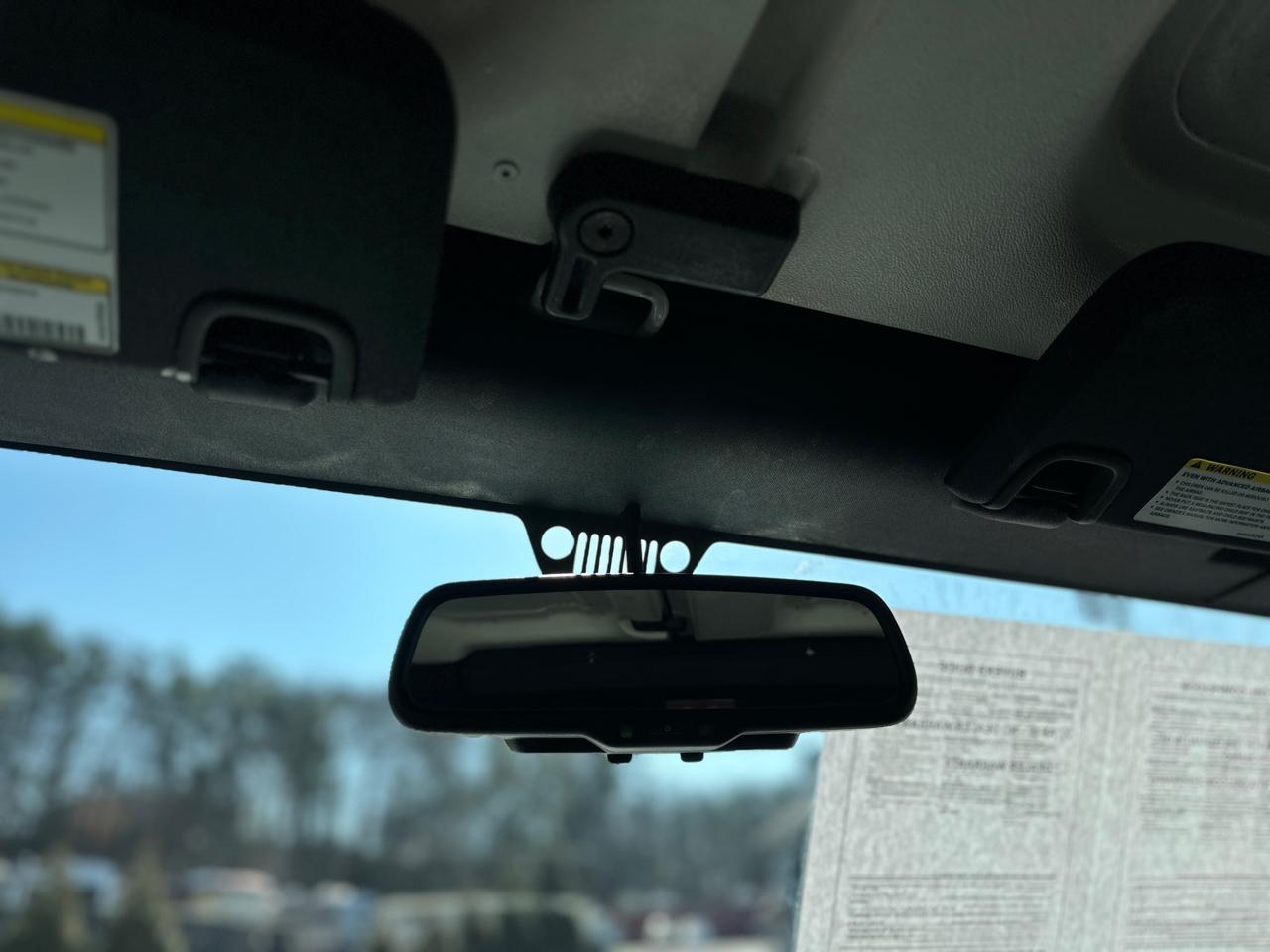 Jeep Wrangler Unlimited 4WD 4dr Sahara 2015