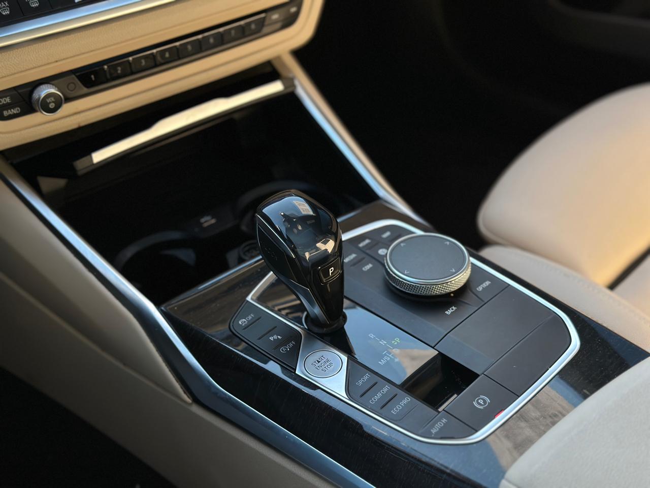 BMW 3 Series 330xi 4dr Sdn AWD 2019