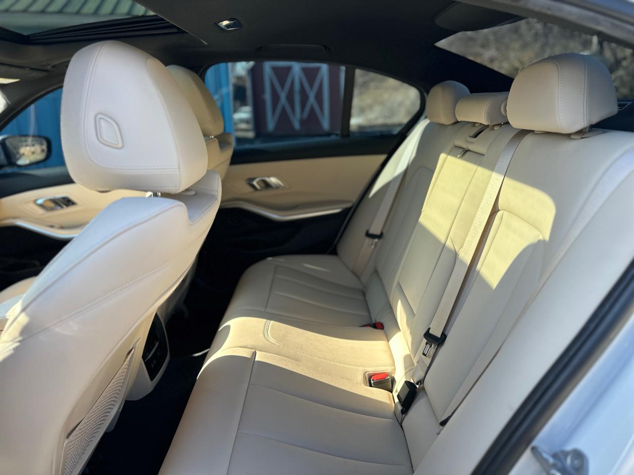 BMW 3 Series 330xi 4dr Sdn AWD 2019