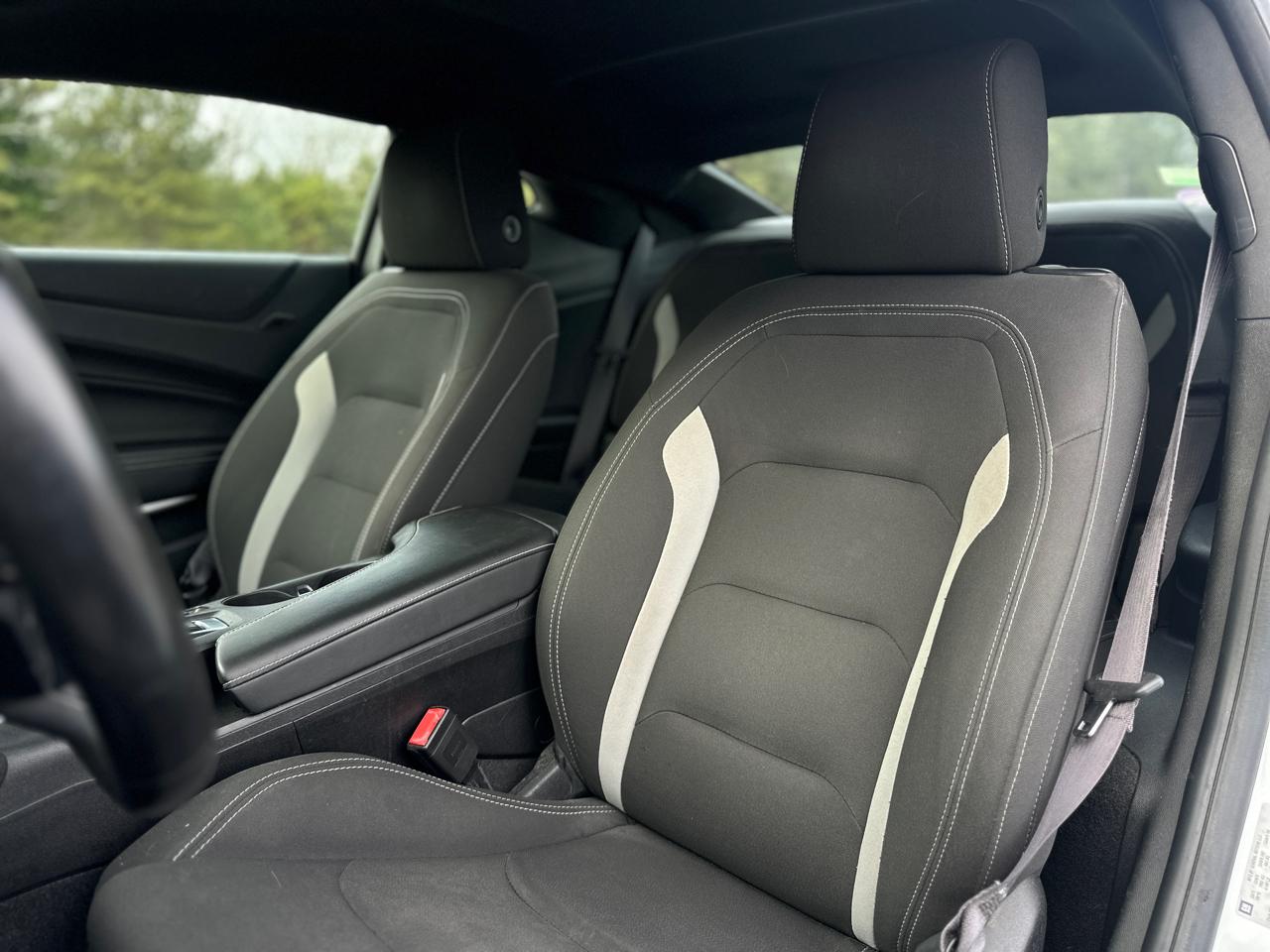 Chevrolet Camaro 2dr Cpe RS 2017