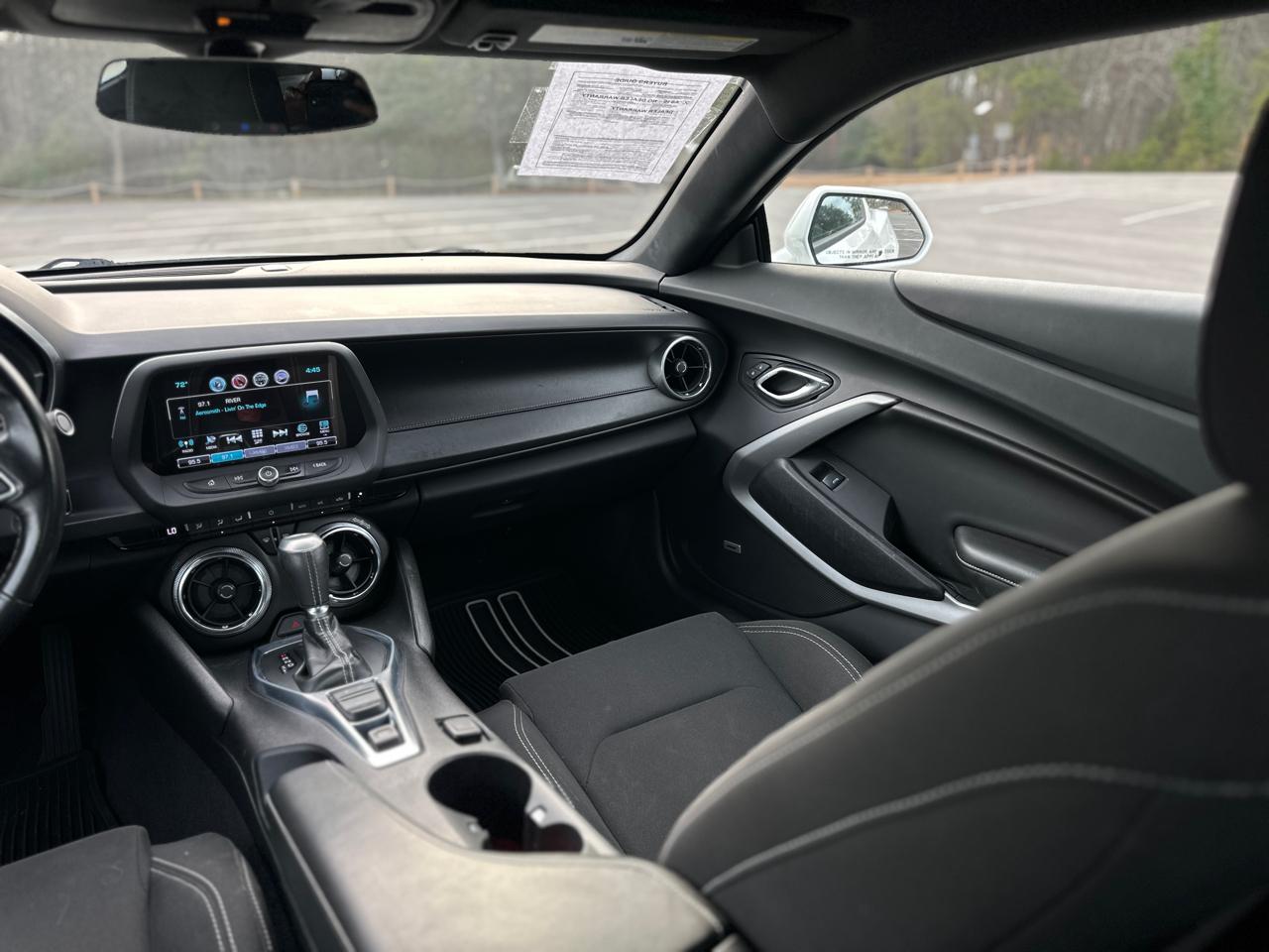 Chevrolet Camaro 2dr Cpe RS 2017