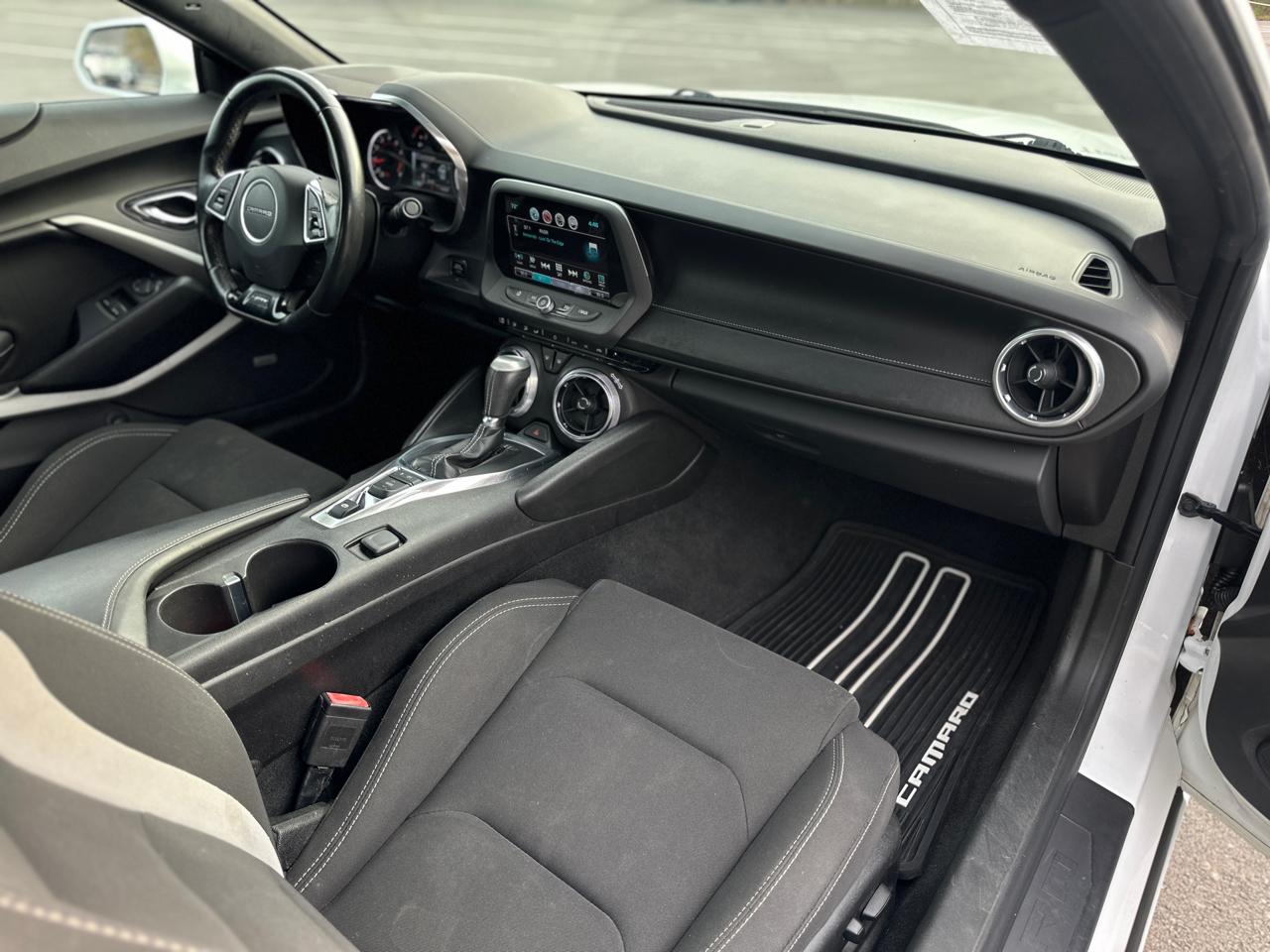 Chevrolet Camaro 2dr Cpe RS 2017