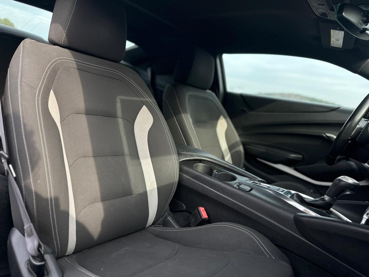 Chevrolet Camaro 2dr Cpe RS 2017