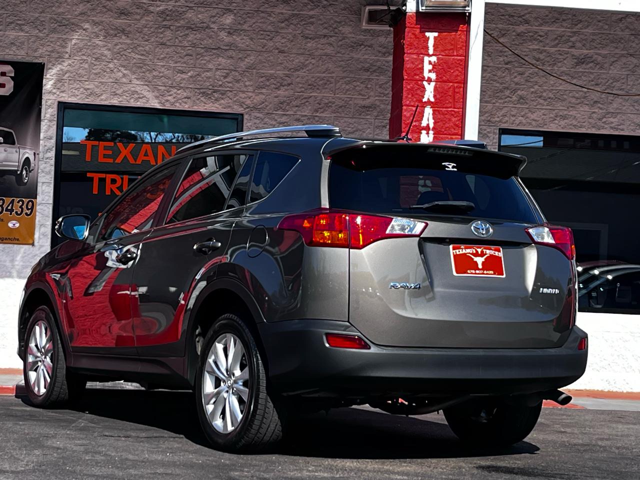 Toyota RAV4 FWD 4dr Limited (Natl) 2015