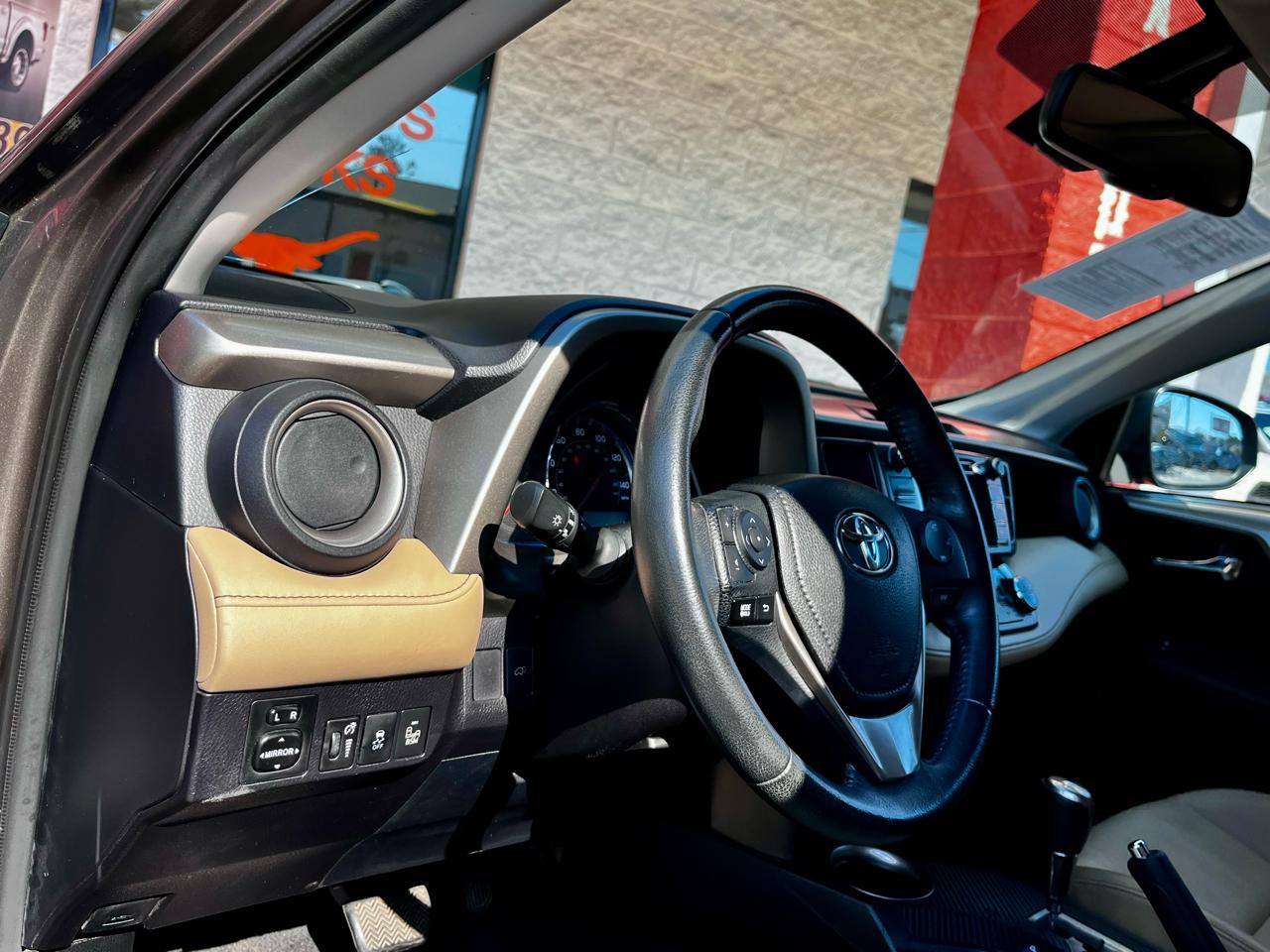 Toyota RAV4 FWD 4dr Limited (Natl) 2015