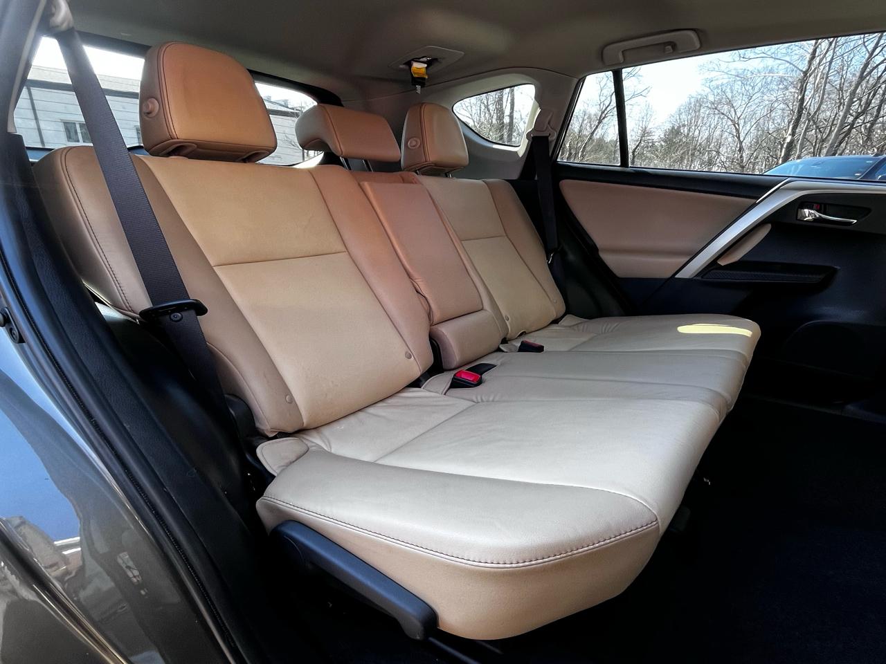 Toyota RAV4 FWD 4dr Limited (Natl) 2015