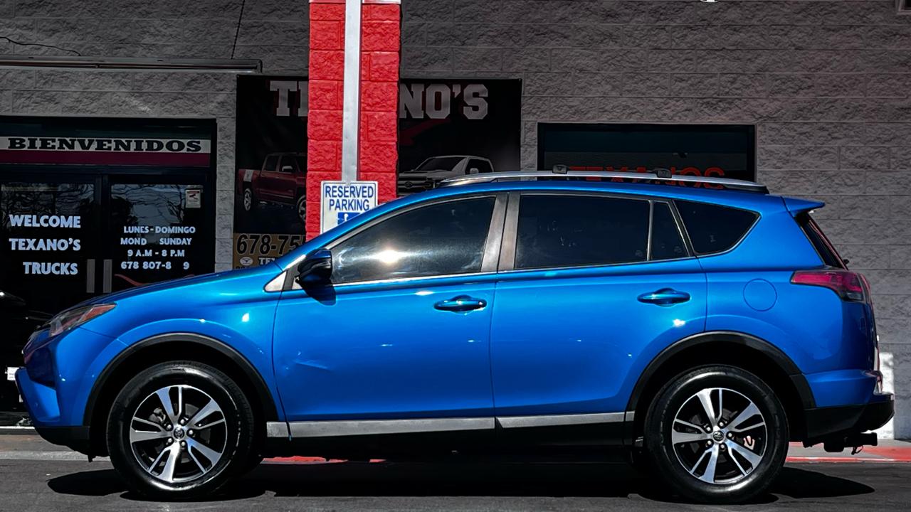 Toyota RAV4 Adventure FWD (Natl) 2018