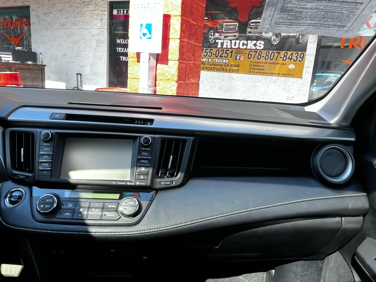 Toyota RAV4 Adventure FWD (Natl) 2018