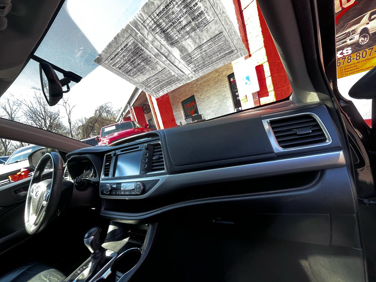 Toyota Highlander FWD 4dr V6 XLE (Natl) 2015