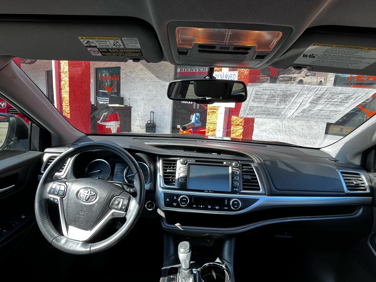 Toyota Highlander FWD 4dr V6 XLE (Natl) 2015