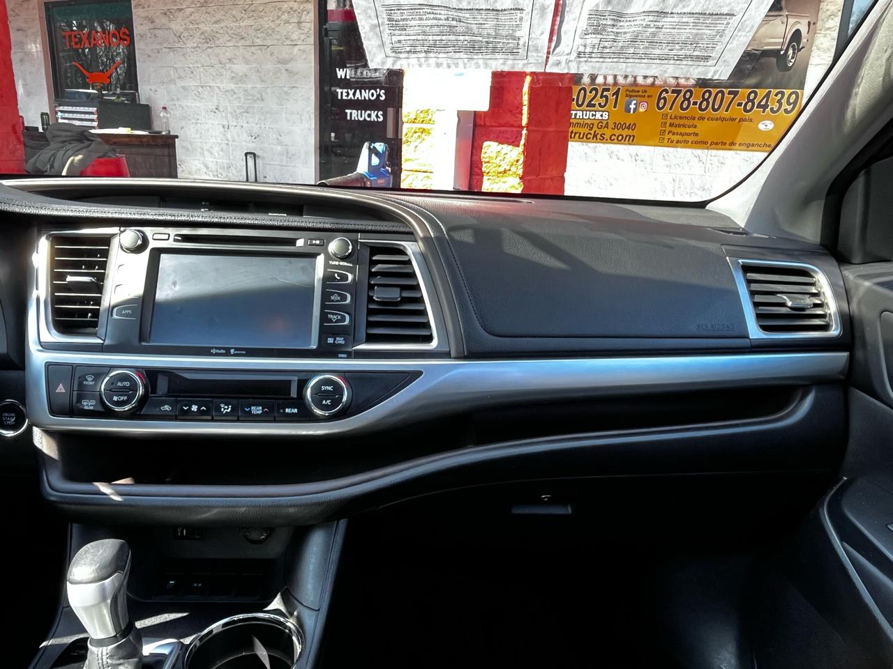 Toyota Highlander FWD 4dr V6 XLE (Natl) 2015