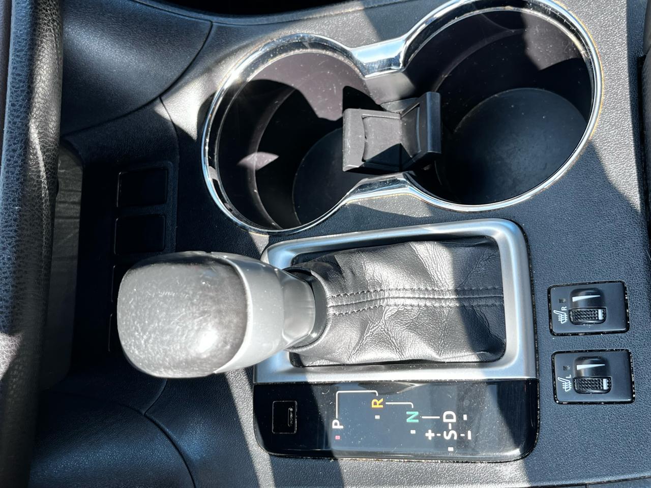 Toyota Highlander FWD 4dr V6 XLE (Natl) 2015