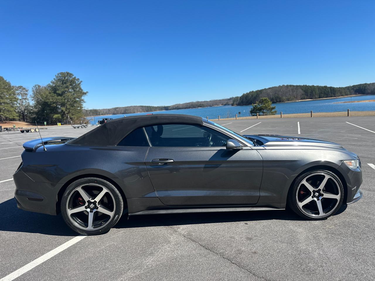 Ford Mustang 2dr Conv V6 2015