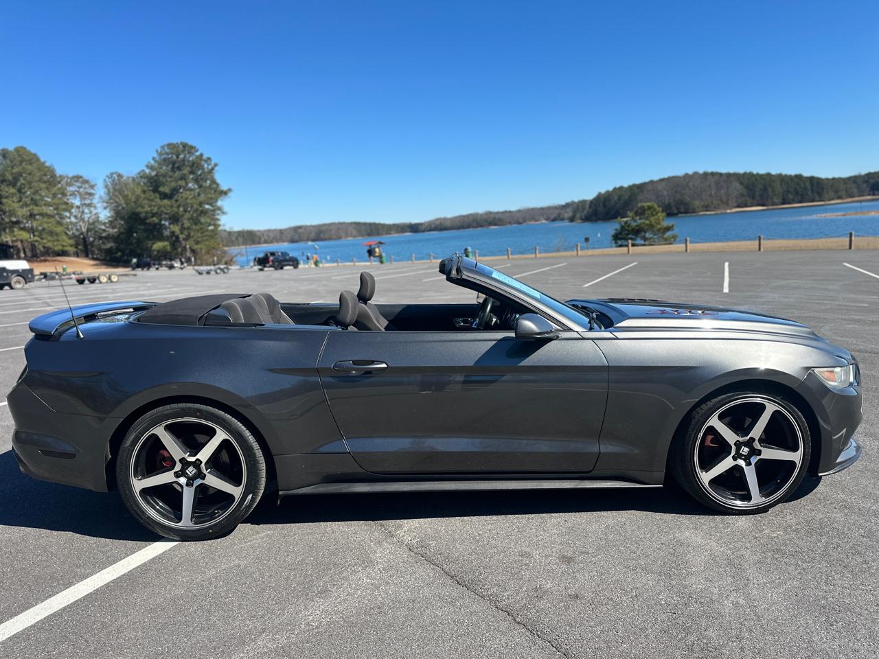 Ford Mustang 2dr Conv V6 2015