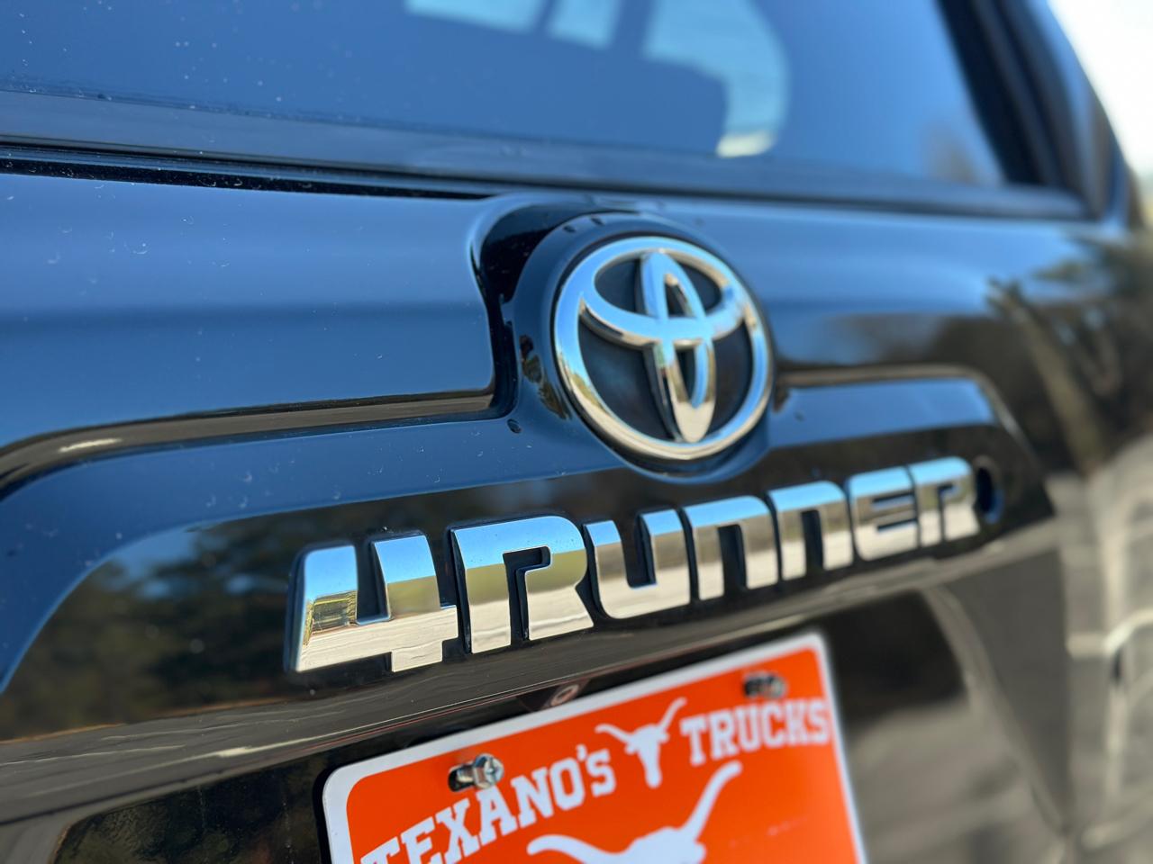 Toyota 4Runner RWD 4dr V6 SR5 Premium (Natl) 2014