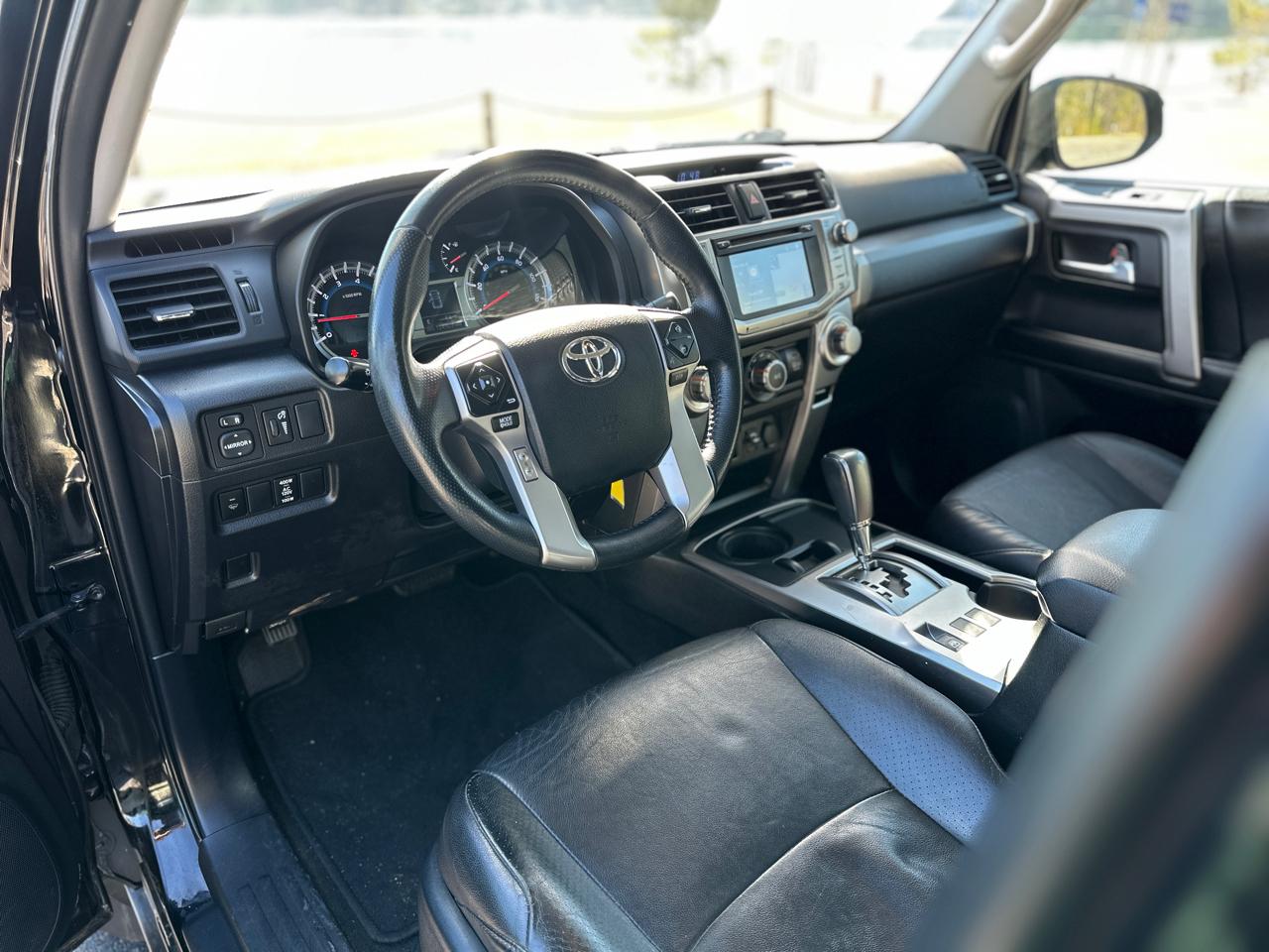 Toyota 4Runner RWD 4dr V6 SR5 Premium (Natl) 2014