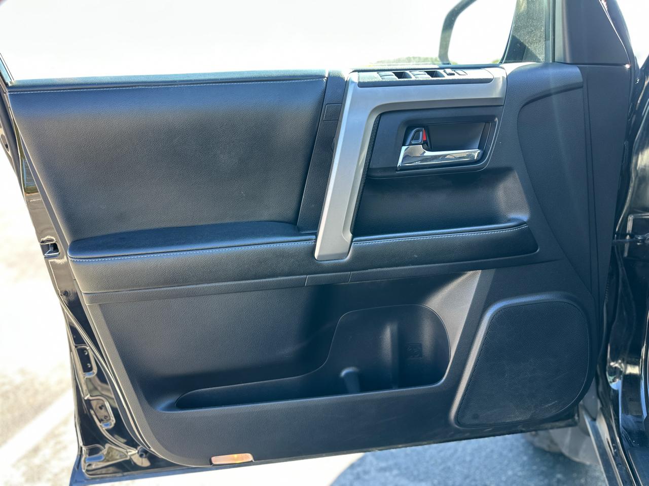 Toyota 4Runner RWD 4dr V6 SR5 Premium (Natl) 2014