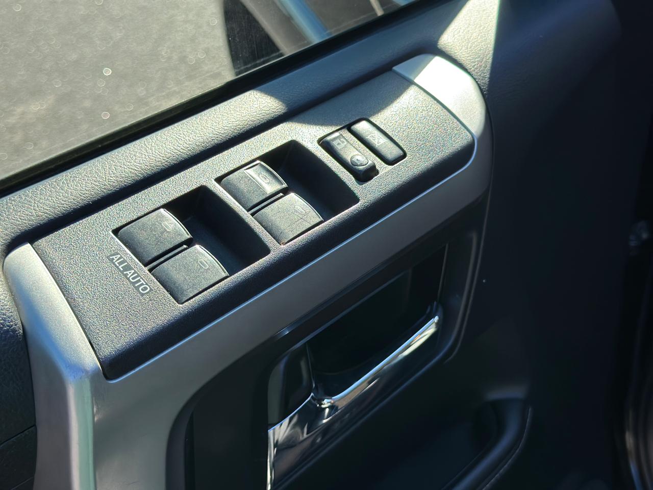 Toyota 4Runner RWD 4dr V6 SR5 Premium (Natl) 2014