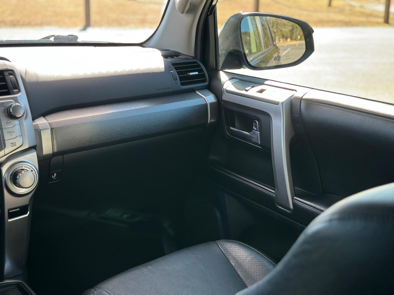 Toyota 4Runner RWD 4dr V6 SR5 Premium (Natl) 2014