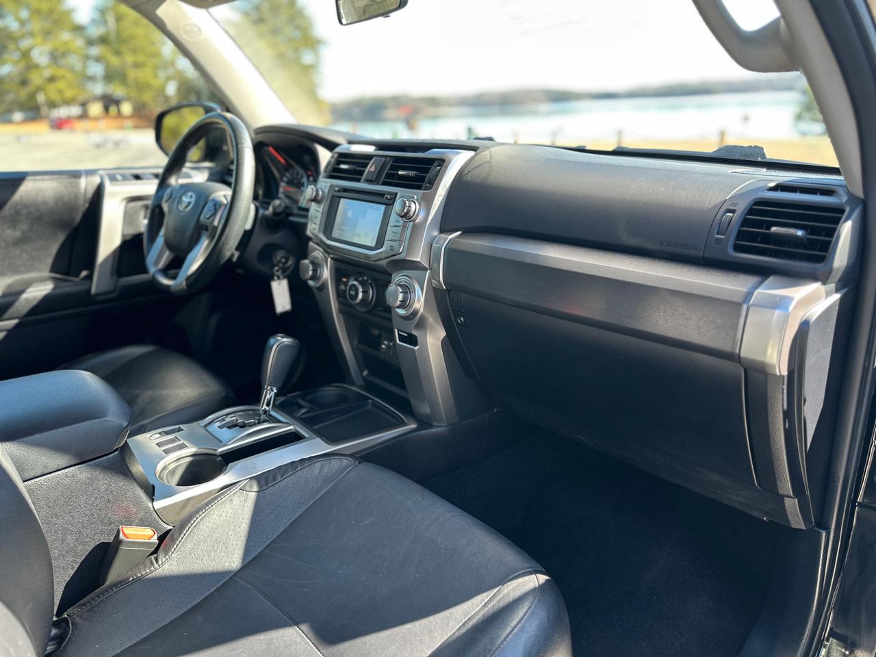 Toyota 4Runner RWD 4dr V6 SR5 Premium (Natl) 2014