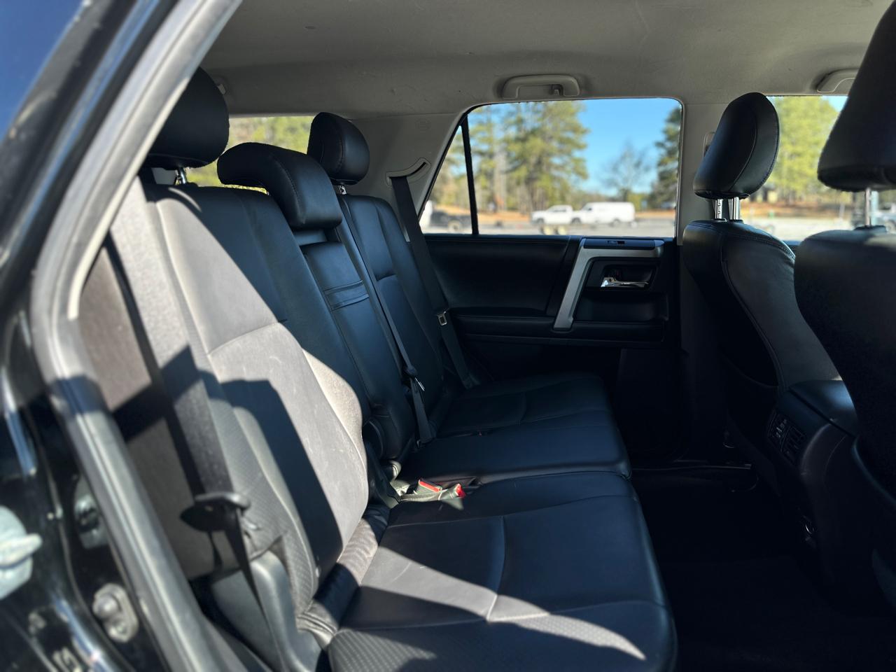 Toyota 4Runner RWD 4dr V6 SR5 Premium (Natl) 2014