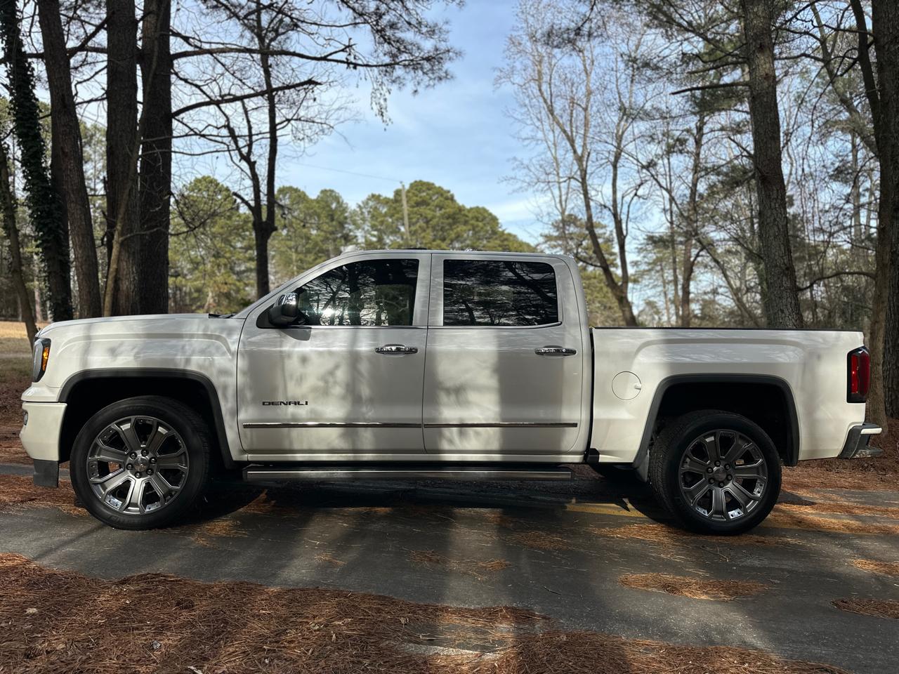 GMC Sierra 1500 4WD Crew Cab 143.5" Denali 2016