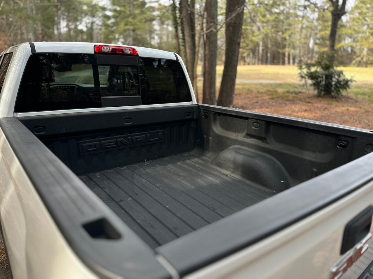 GMC Sierra 1500 4WD Crew Cab 143.5" Denali 2016