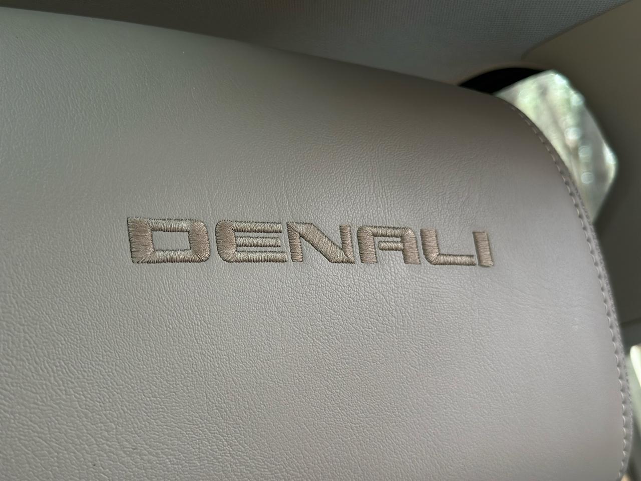 GMC Sierra 1500 4WD Crew Cab 143.5" Denali 2016