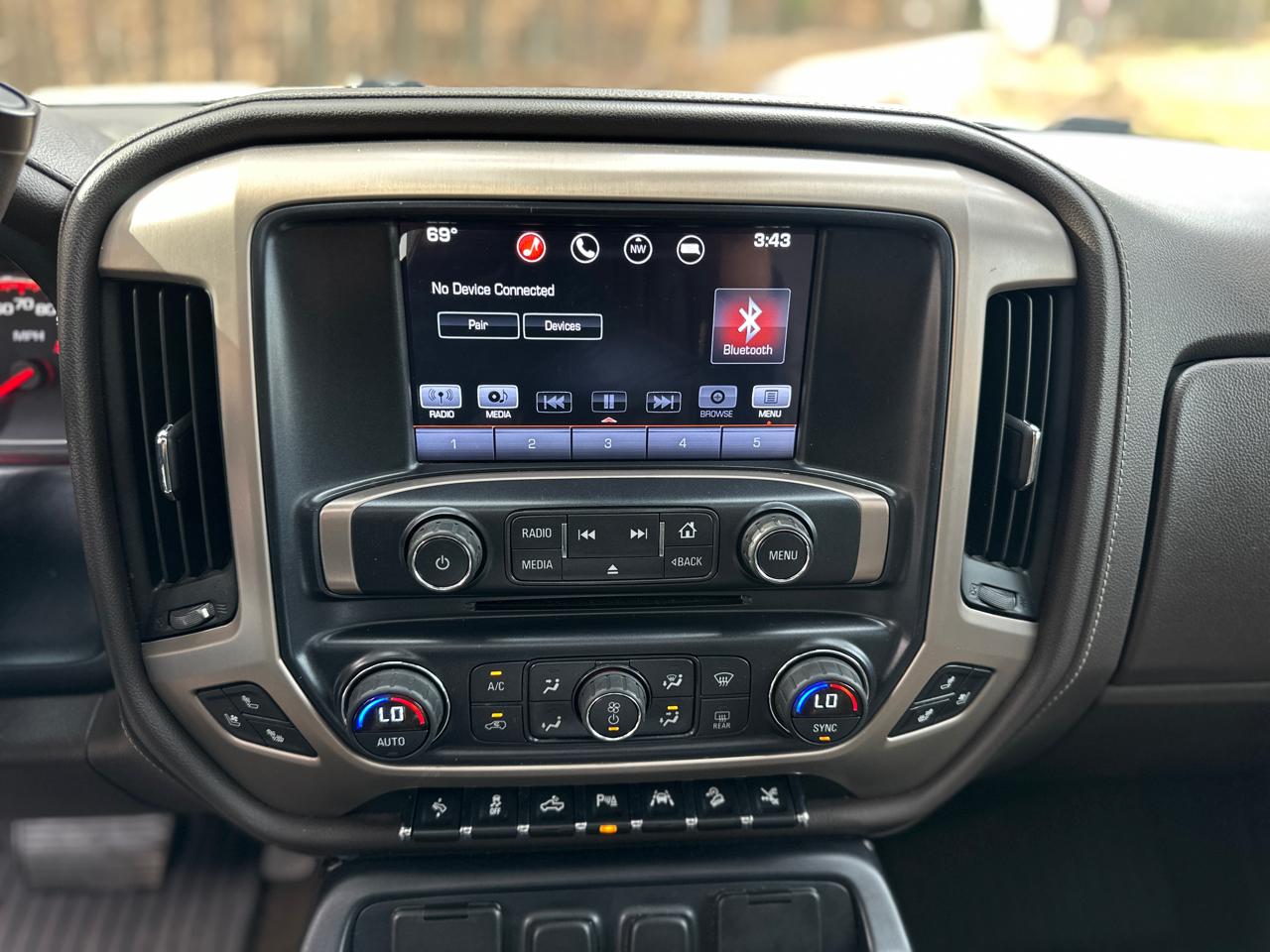 GMC Sierra 1500 4WD Crew Cab 143.5" Denali 2016