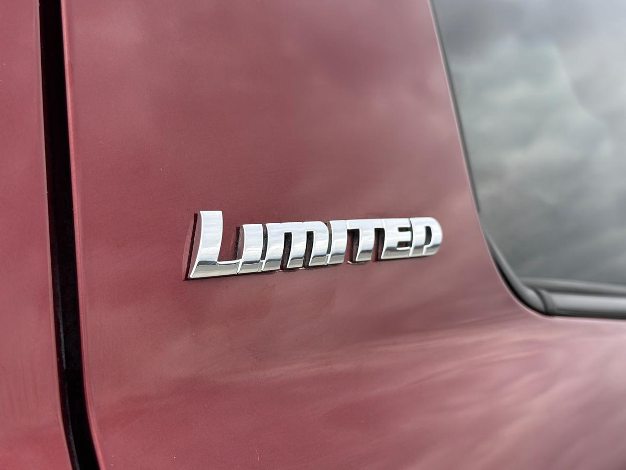 Toyota Tundra 2WD Double 145.7" 5.7L V8 LTD (Natl 2007