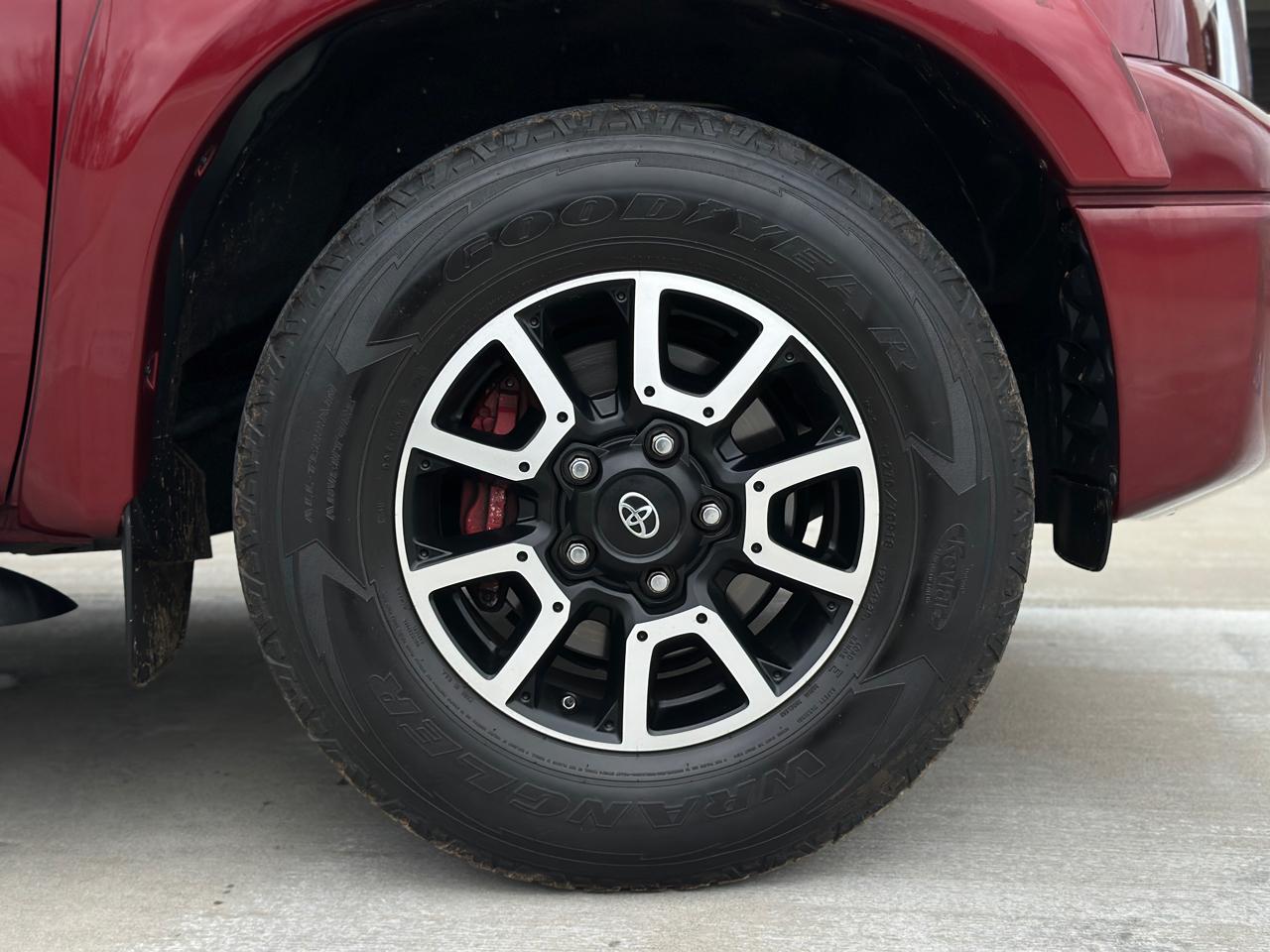 Toyota Tundra 2WD Double 145.7" 5.7L V8 LTD (Natl 2007