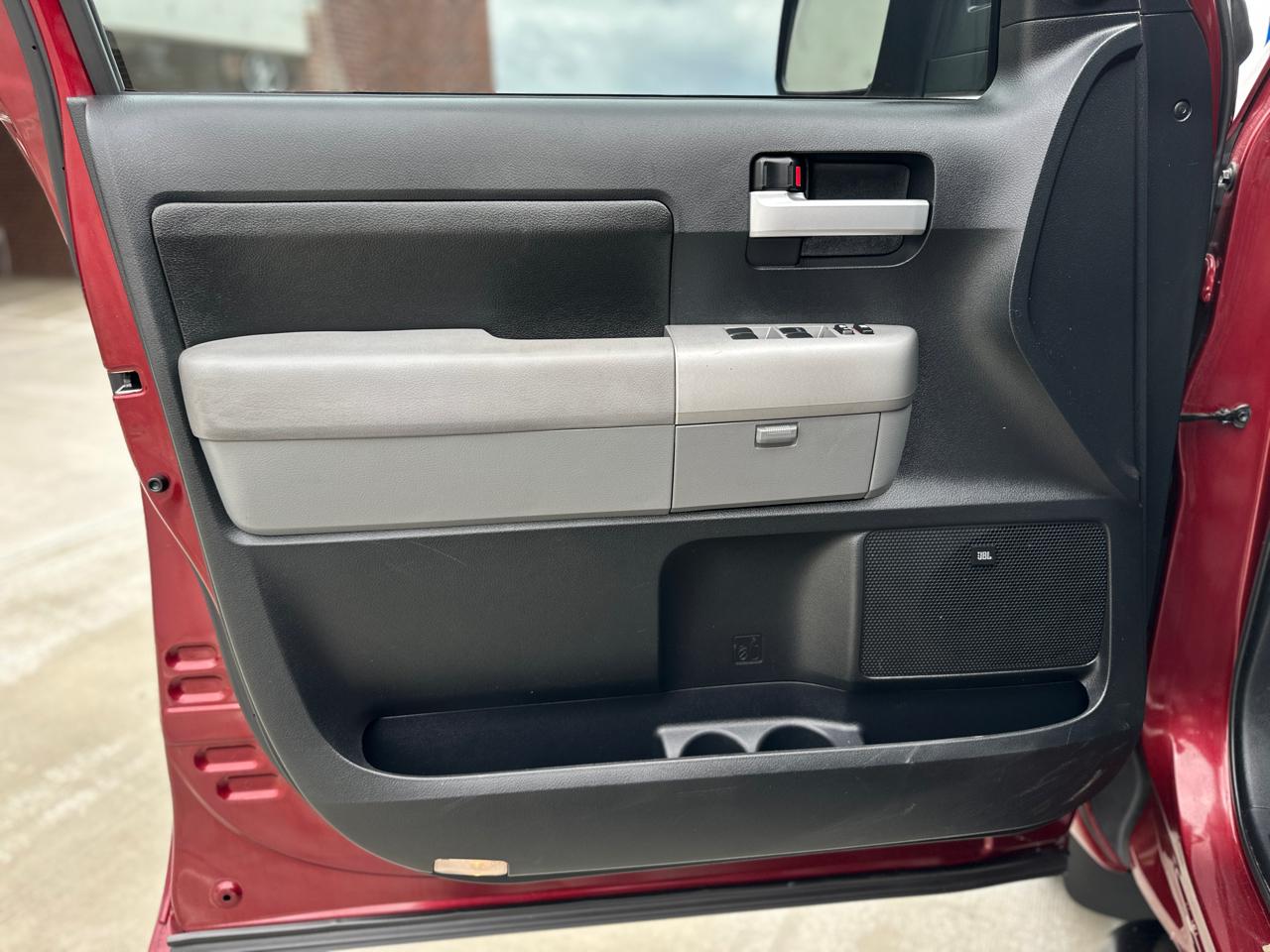 Toyota Tundra 2WD Double 145.7" 5.7L V8 LTD (Natl 2007