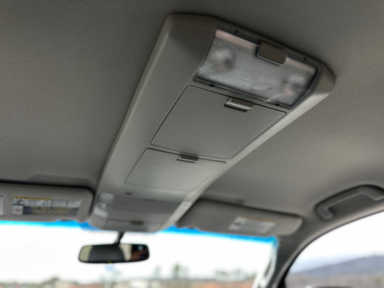 Toyota Tundra 2WD Double 145.7" 5.7L V8 LTD (Natl 2007