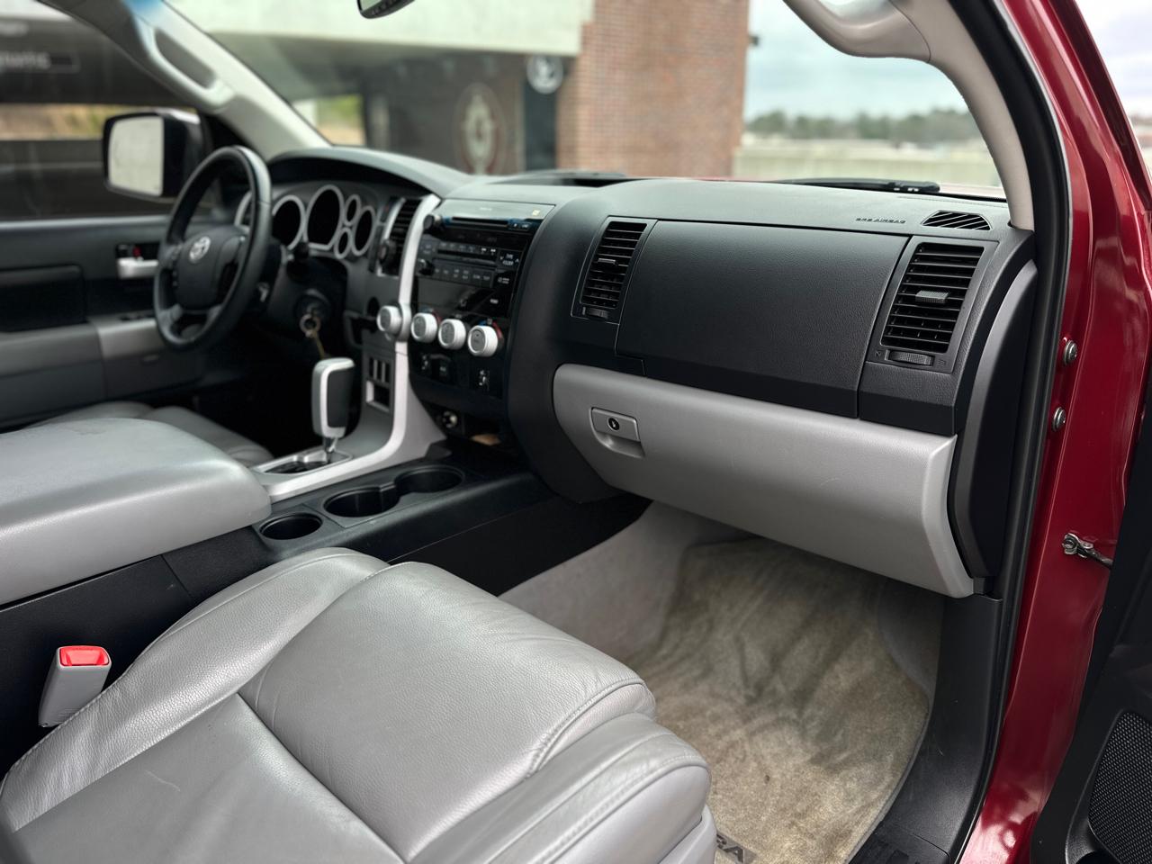 Toyota Tundra 2WD Double 145.7" 5.7L V8 LTD (Natl 2007