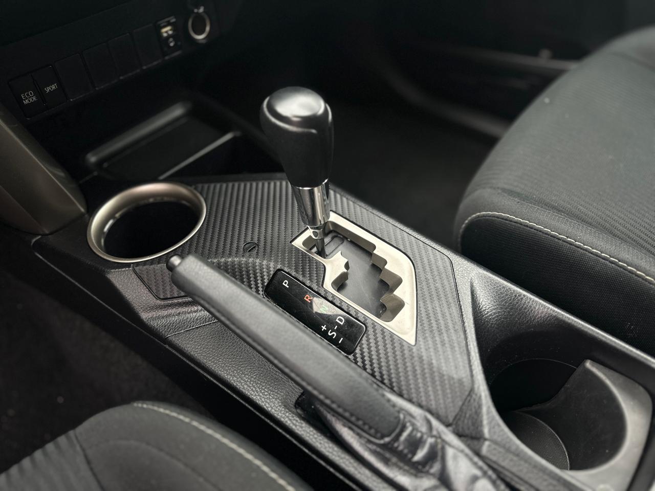 Toyota RAV4 FWD 4dr XLE (Natl) 2015