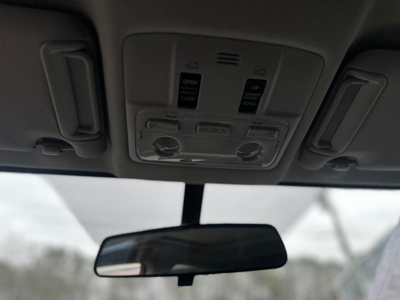 Toyota RAV4 FWD 4dr XLE (Natl) 2015