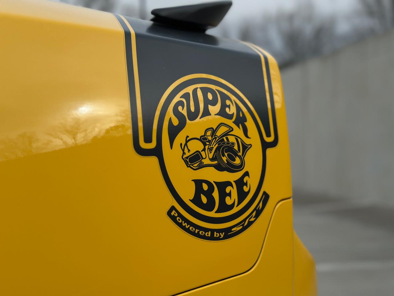 Dodge Charger 4dr Sdn SRT8 Super Bee RWD 2012