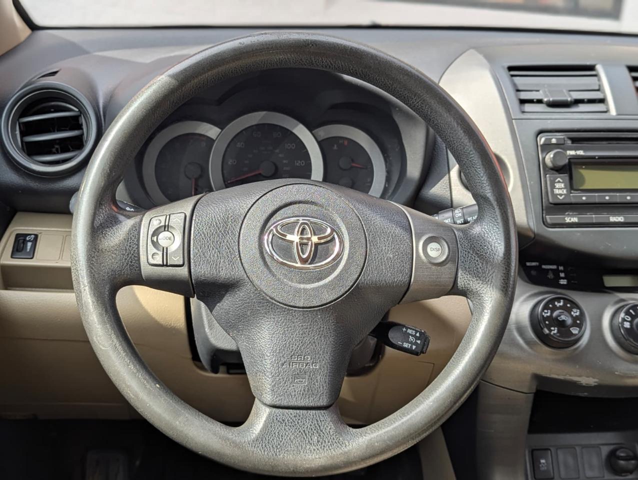 Toyota RAV4 4WD 4dr I4 (Natl) 2012